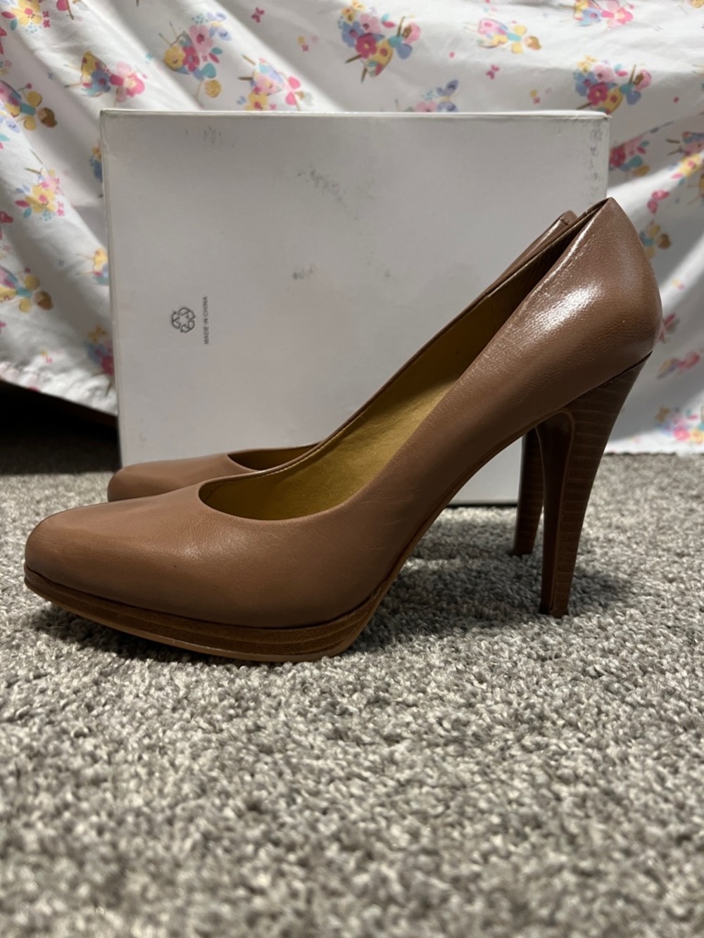 Nine West "Rocha" platform pumps - Picture 2 of 5